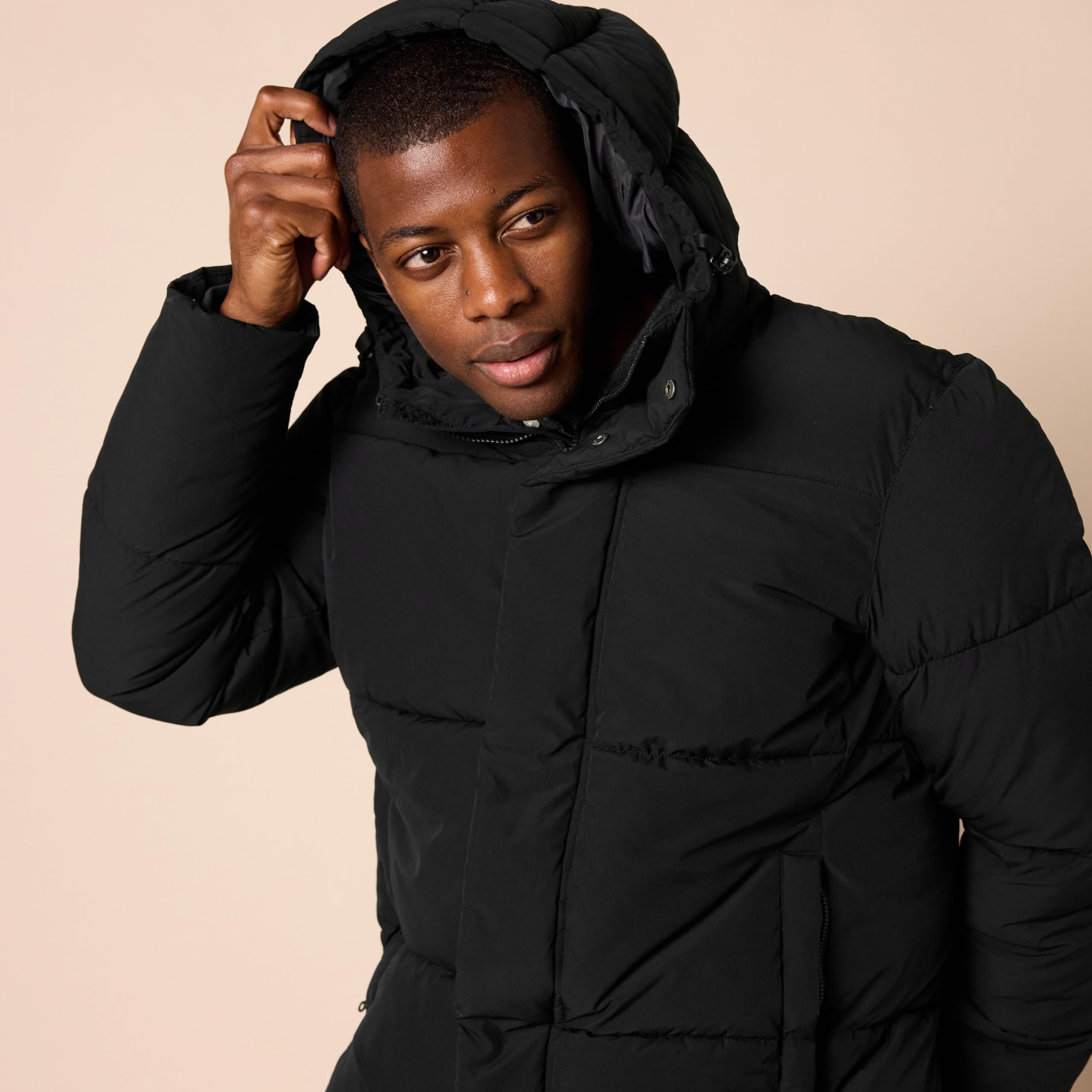 Amazon Essentials Men's Mid-Length Hooded Puffer Coat (Available in Big & Tall), Black, Medium